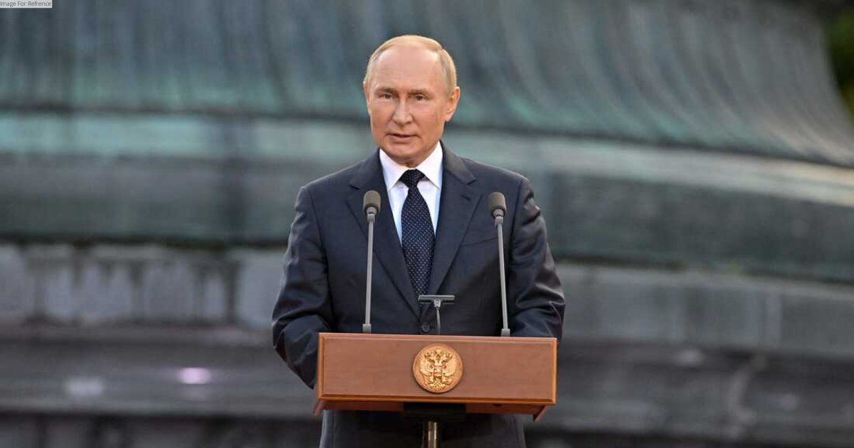 West plundered India, is ready to provoke colour revolution in any country: Putin